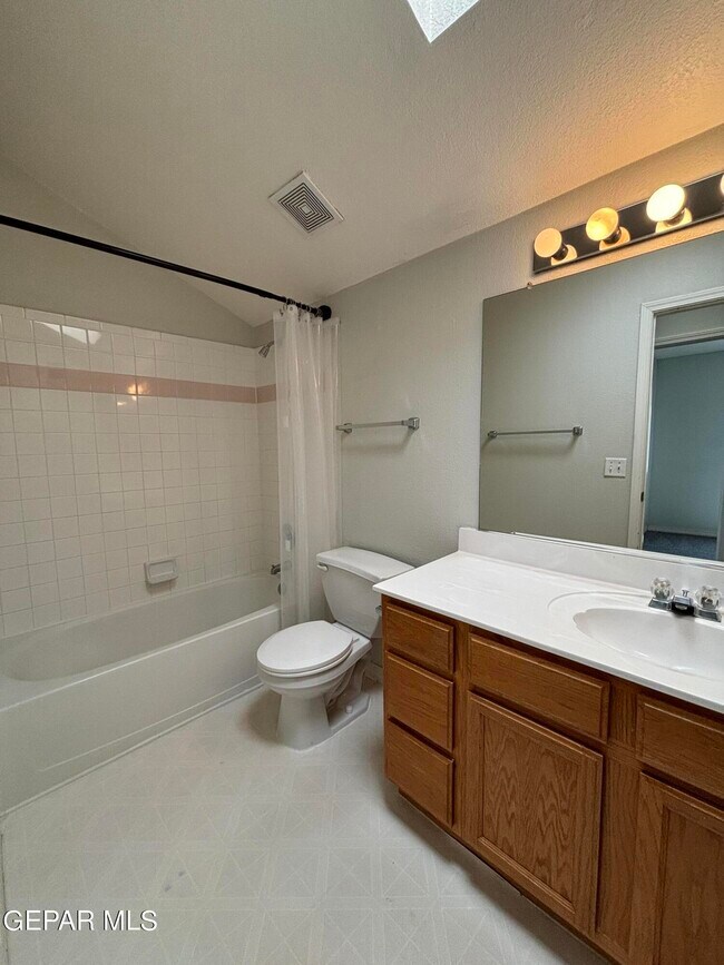 Building Photo - 4476 Loma Diamante Dr