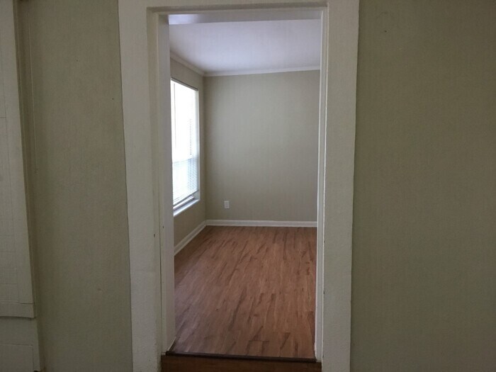 Building Photo - 1826 Sunrise Dr