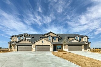 Building Photo - 4264 Clovis St