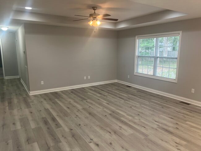 Building Photo - 728 Pleasant Meadow Ln