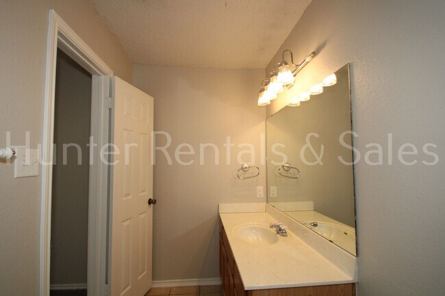 Building Photo - 4307 Frontier Trail