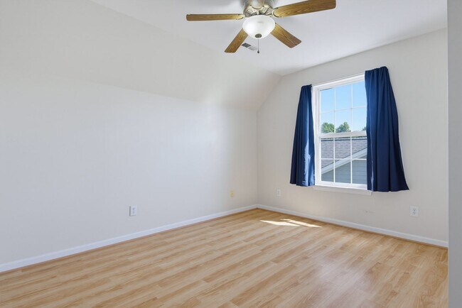 Building Photo - 645 Riva Ridge Rd