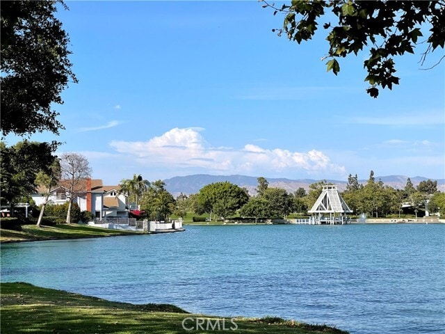 Building Photo - 3 Rushingwind