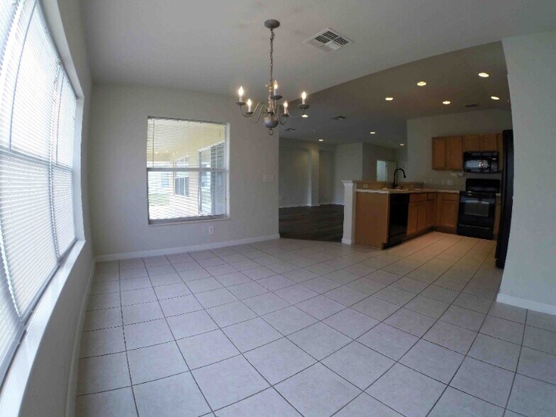 Building Photo - 5525 SW 40th St