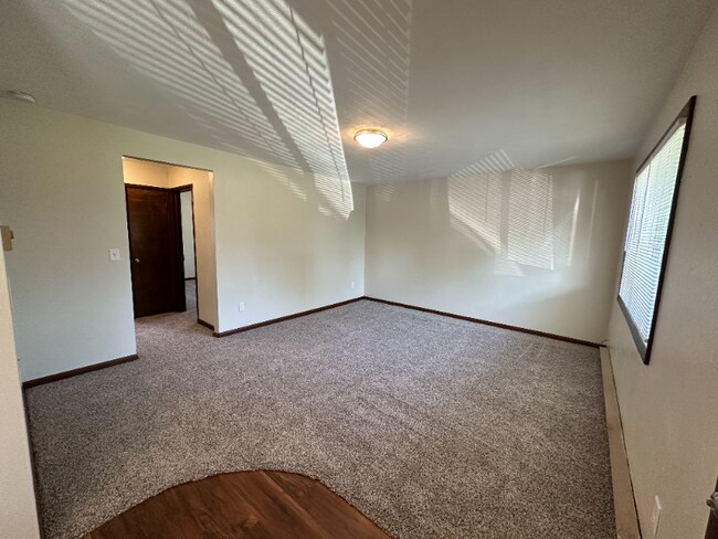 Building Photo - 6995 W 200 N