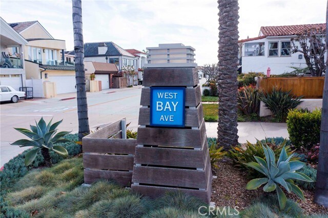 Building Photo - 1319 W Bay Ave