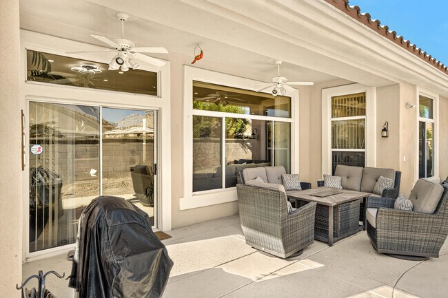 Building Photo - 78804 Platinum Dr