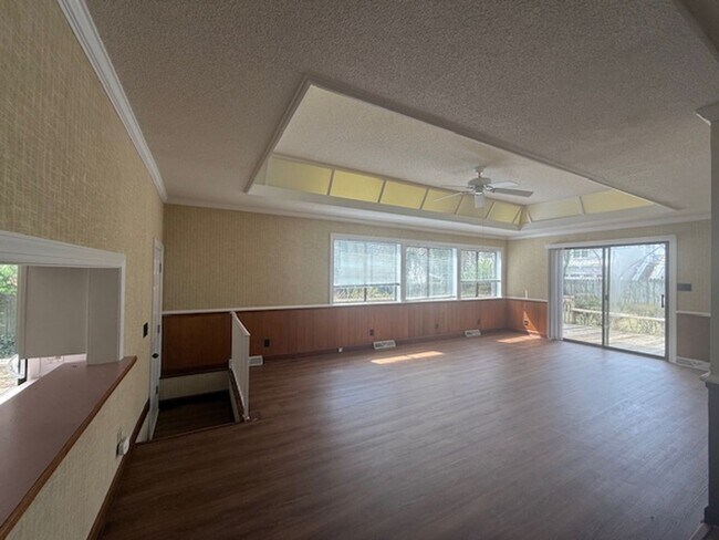 Building Photo - Great Experiences Are Just Around The Corner at Keener!