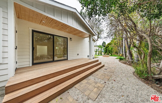 Building Photo - 4285 La Salle Ave
