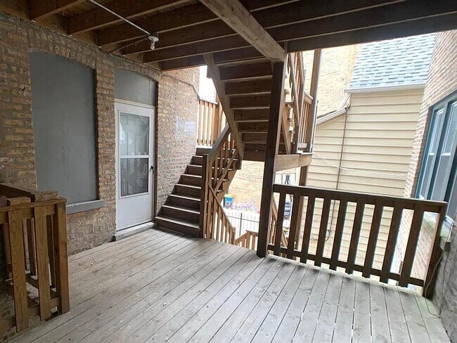 Building Photo - 3578 W Lyndale St