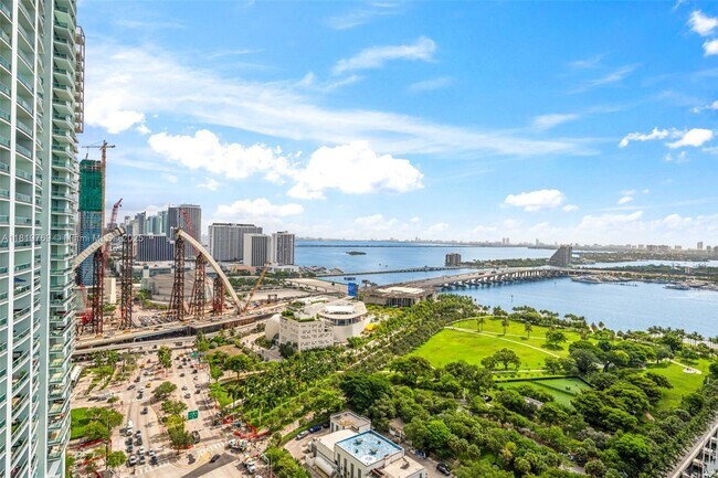 Building Photo - 888 Biscayne Blvd