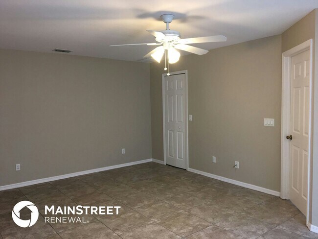 Building Photo - 622 SW 11th Ave