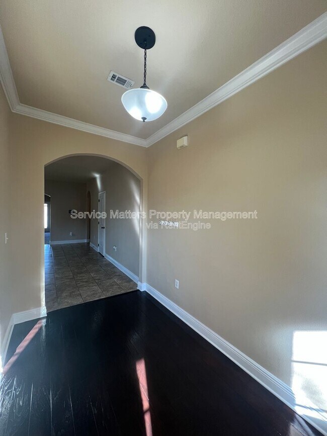 Building Photo - 5951 Palermo Dr