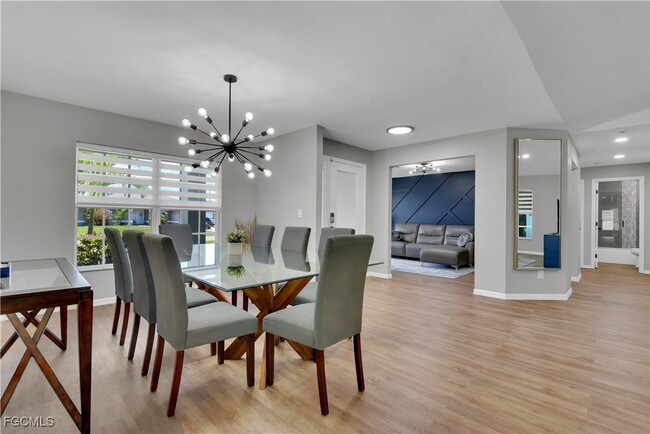 Building Photo - 2004 SW 30th St