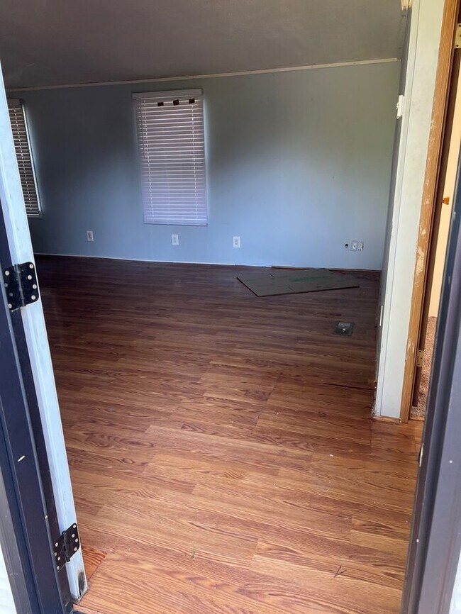 Building Photo - Affordable Mobile Home For Sale