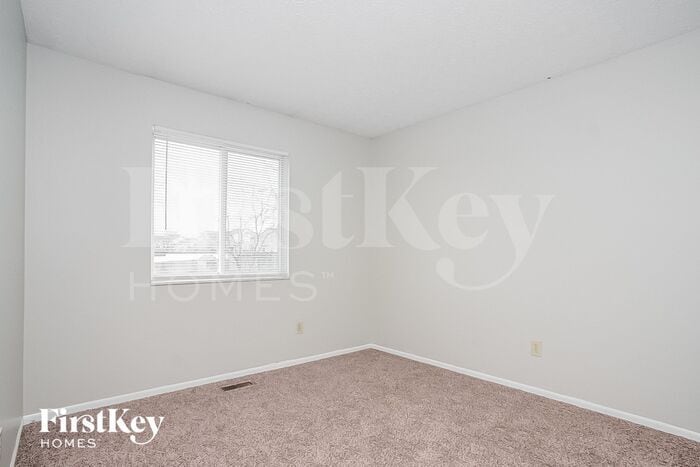 Building Photo - 1007 Haltonia Dr