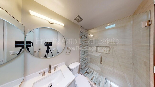 Building Photo - 4545 Collwood Blvd