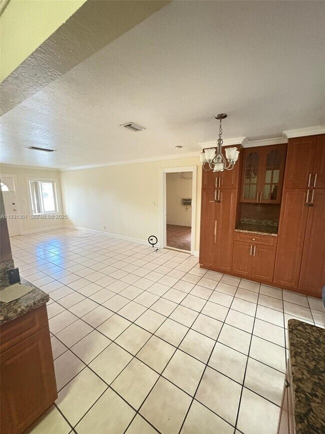 Building Photo - 333 SW 80th Terrace