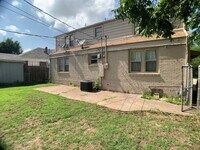Building Photo - Huge 3 Bedroom OKC - Great Neighborhood