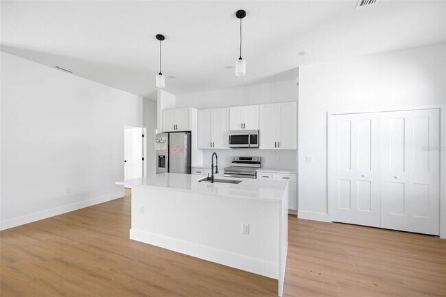 Building Photo - 16835 SW 17th Terrace