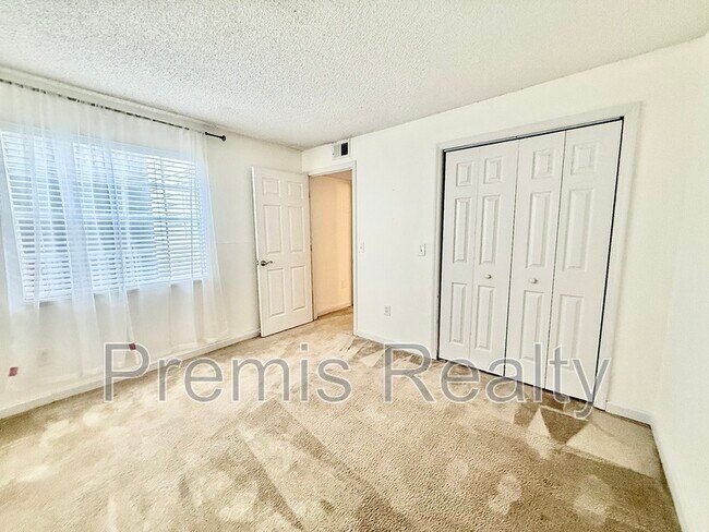 Building Photo - 2500 Winding Creek Blvd