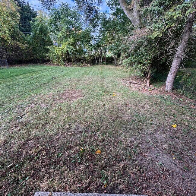 Building Photo - 312 S Rosemary St