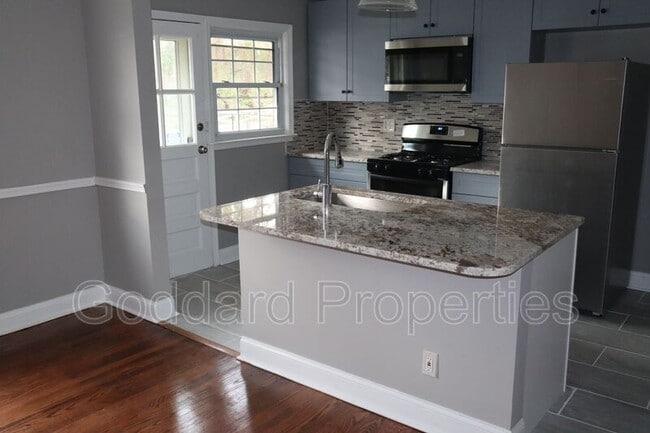 Building Photo - 5916 Northwood Dr