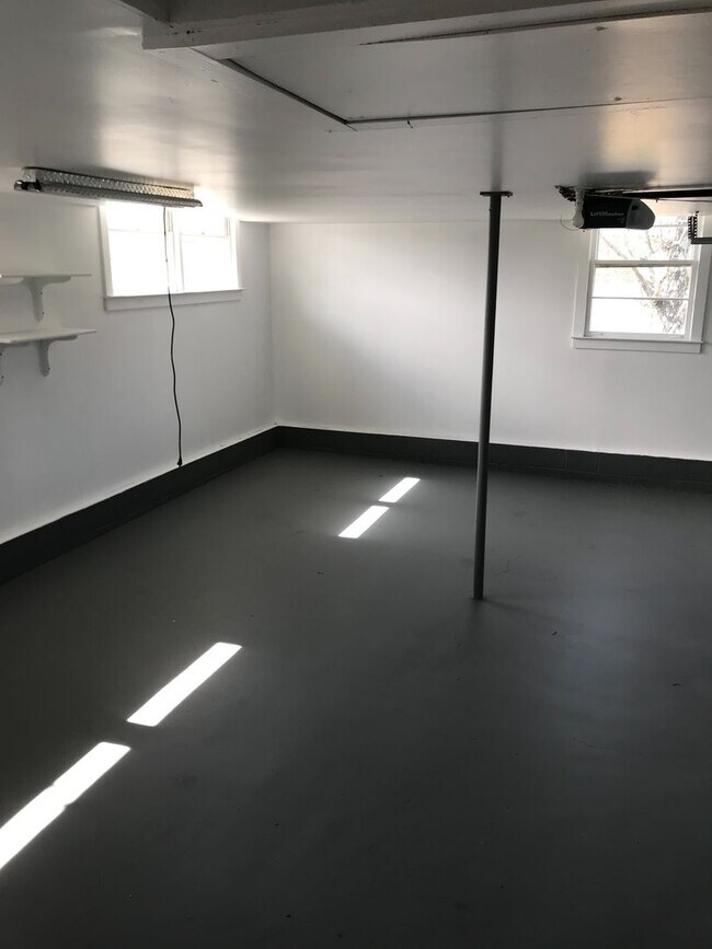 Building Photo - 2525 Leeville Pike