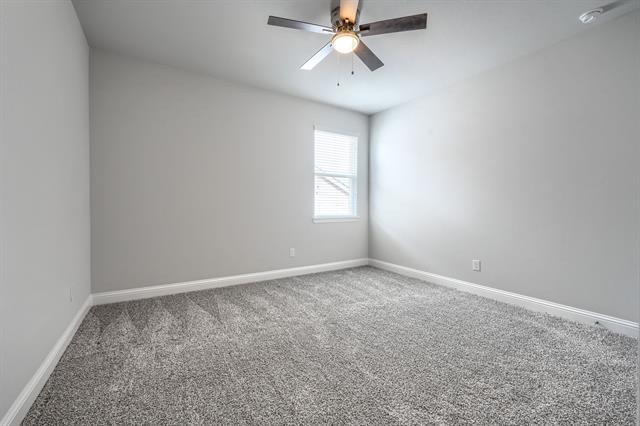 Building Photo - 724 Portina Dr