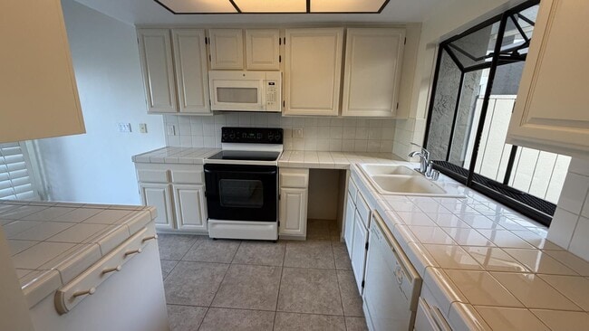 Building Photo - 626 Marlin Ct