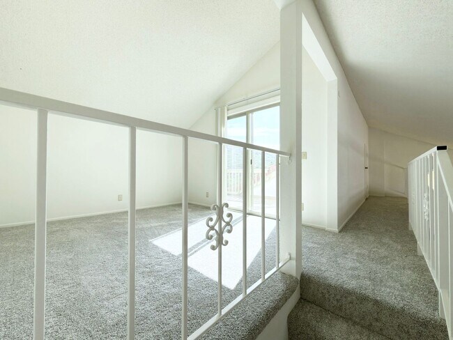 Building Photo - 2 Bedroom + LOFT in La Costa!