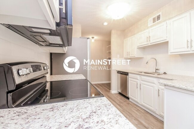 Building Photo - 3 Bedroom Pet-Friendly Home in Plano, TX with Main Street Renewal