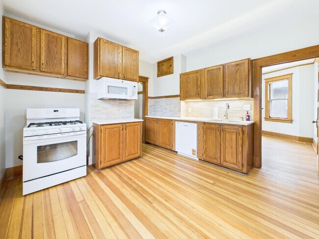 Building Photo - 1522 Park Wild Ave