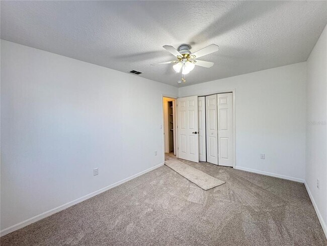 Building Photo - 21606 Rosewood Ct