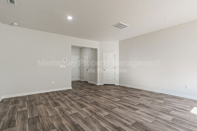 Building Photo - 3115 Carpenter Rd