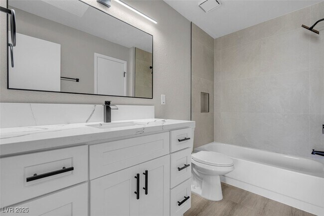Building Photo - 456 Sellers Pl