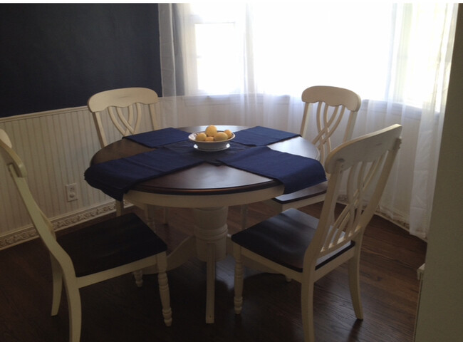 Dining room facing front lawn - 826 21st St