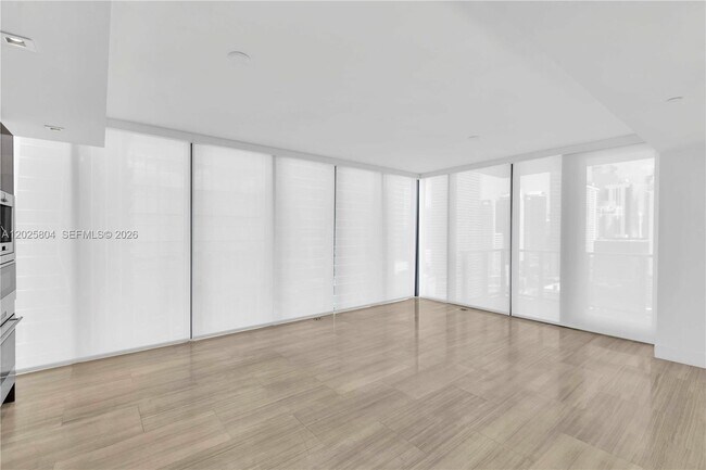Building Photo - 1451 Brickell Ave