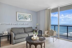 Building Photo - 485 Brickell Ave