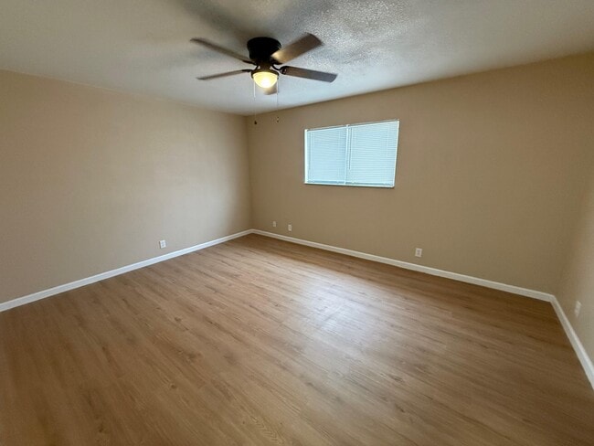 Building Photo - 8000 Winsford Dr