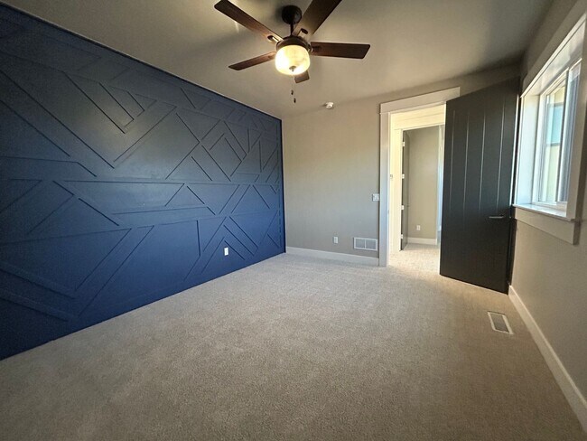 Building Photo - Luxury Living in StarView Estates - 4.98 A...