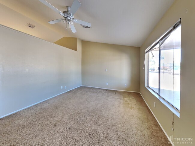 Building Photo - 5223 W Aster Dr