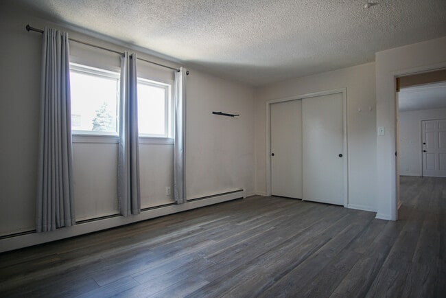 Building Photo - 6646 W 26th St