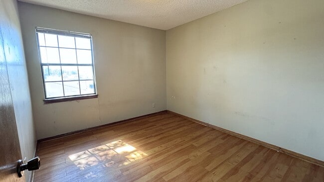 Building Photo - 819 Downing Pines Rd