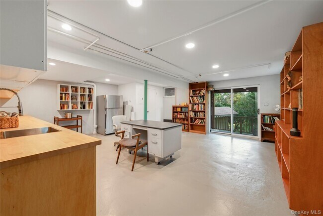 Building Photo - 47 Mountainview Dr
