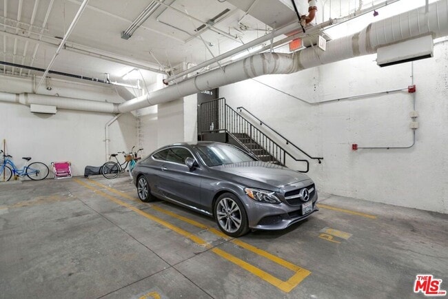 Building Photo - 1316 Amherst Ave