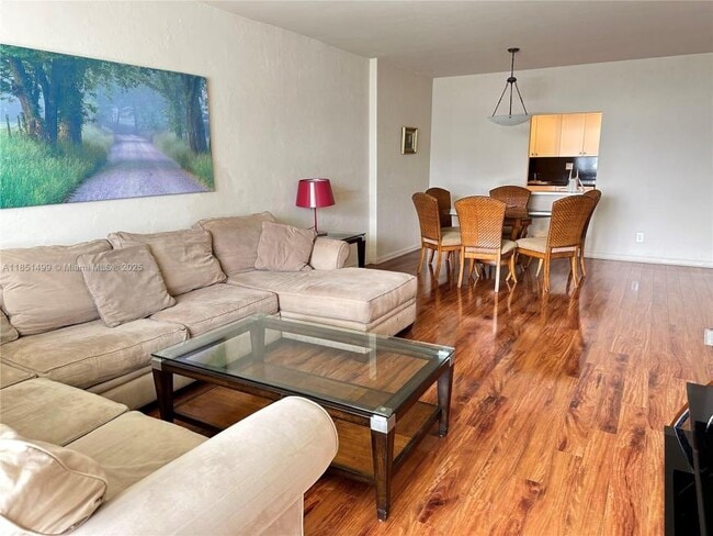 Building Photo - 2 bedroom in Sunny Isles Beach FL 33160