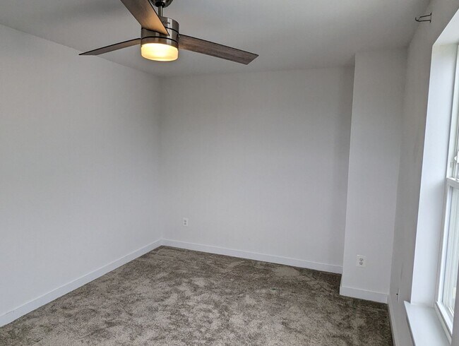 Building Photo - 1207 Marsalis Pl