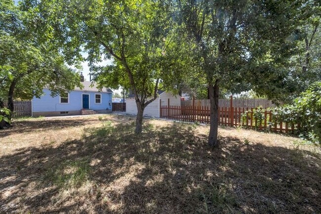 Building Photo - Charming Cottage Home in Salt Lake City