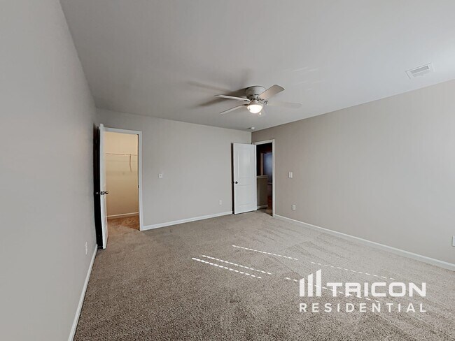 Building Photo - 260 Millen Dr